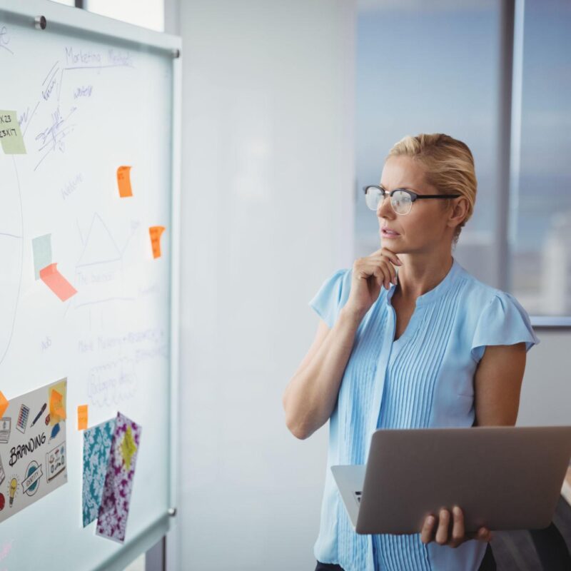 How Leaders Can Make Better Decisions Without Having All the Information