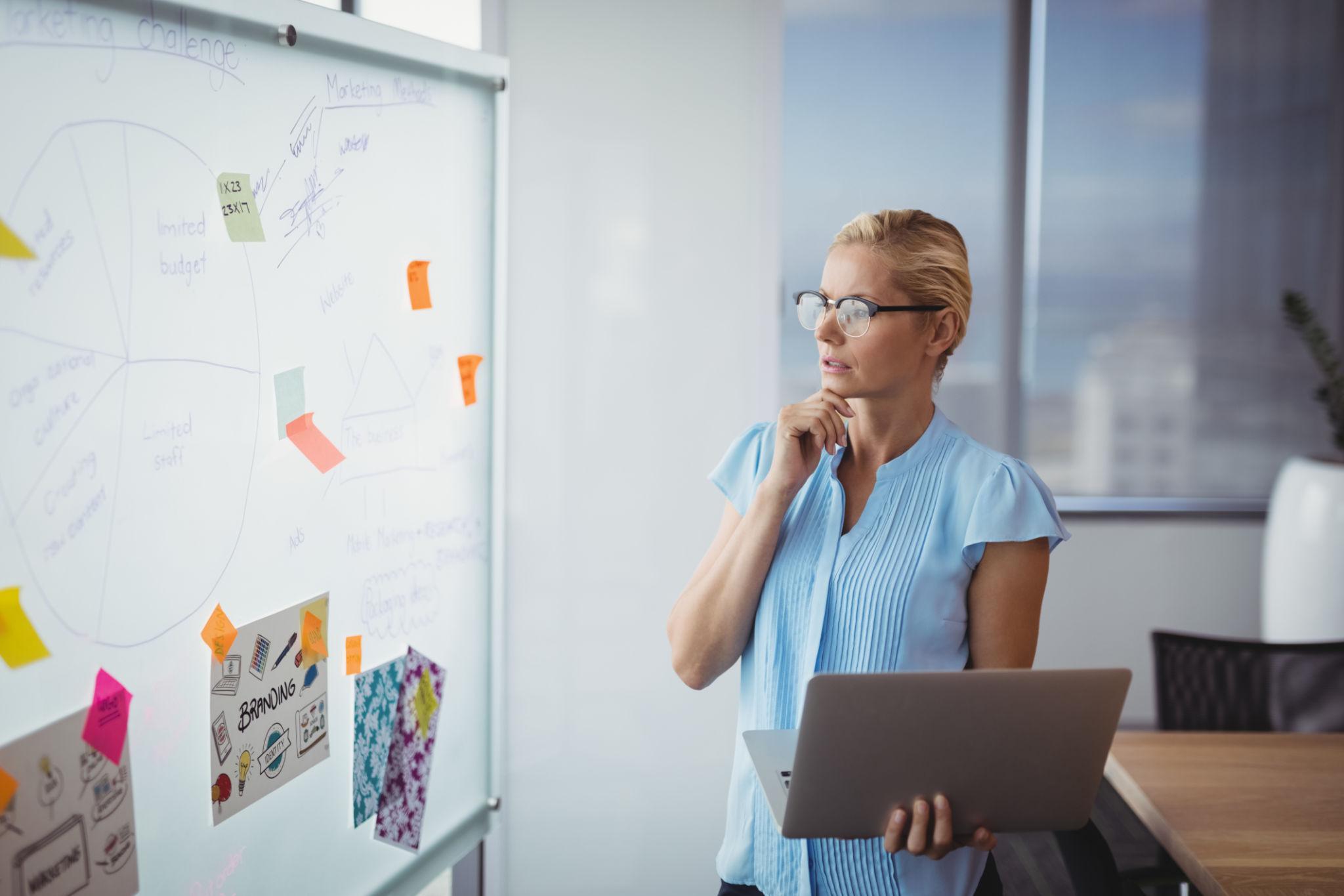 How Leaders Can Make Better Decisions Without Having All the Information